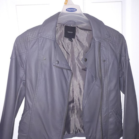 NWOT Forever 21 Faux Leather Bomber Jacket Size small - Picture 1 of 4